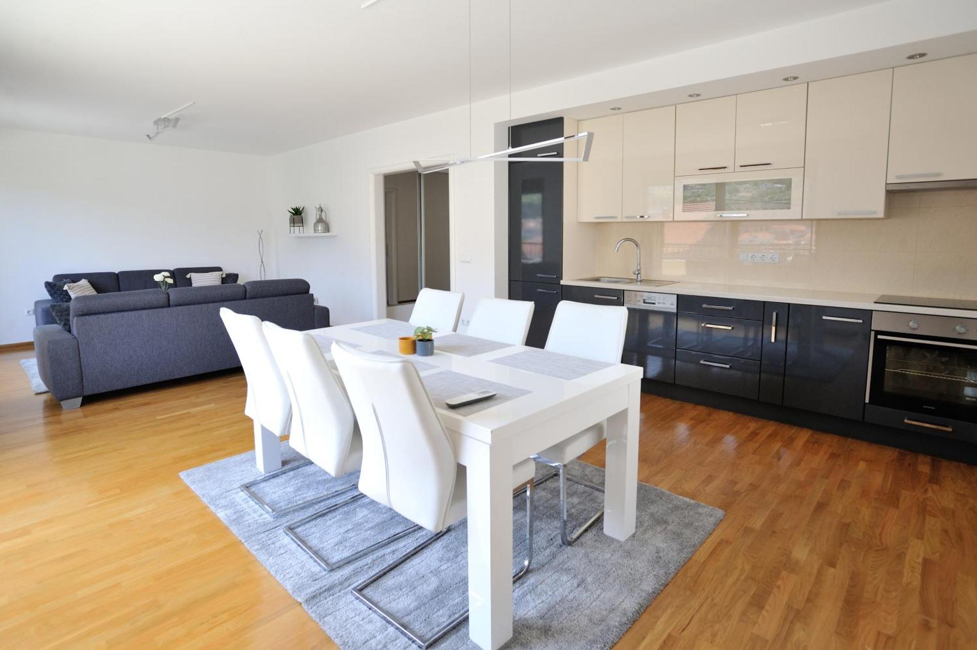 Captain'S Luxury Apartments Mostar Esterno foto