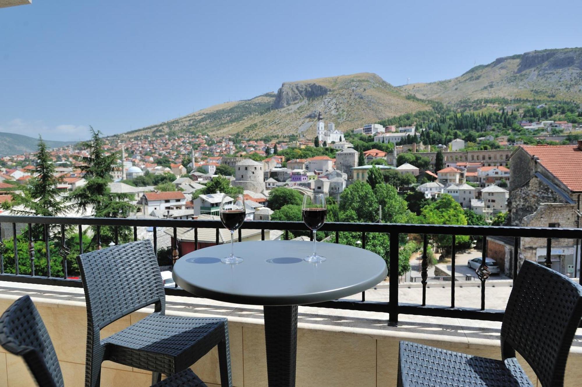 Captain'S Luxury Apartments Mostar Esterno foto