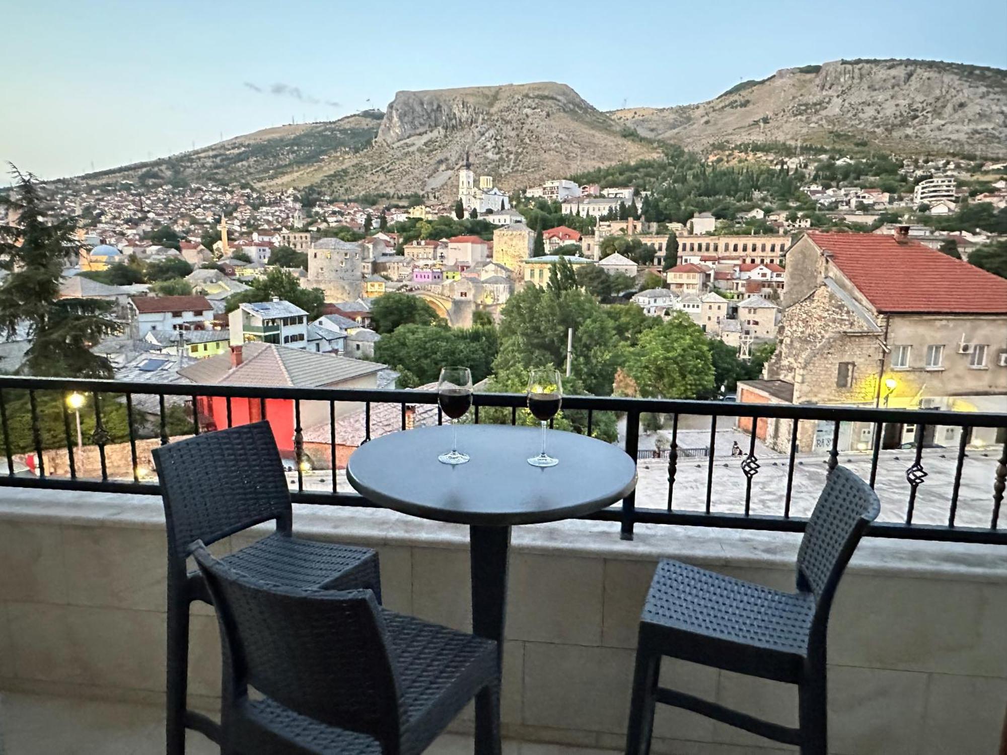 Captain'S Luxury Apartments Mostar Esterno foto
